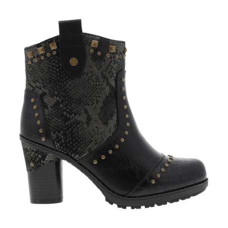 Boots noir à talon décroché haut ornées de différentes matières et de rivets