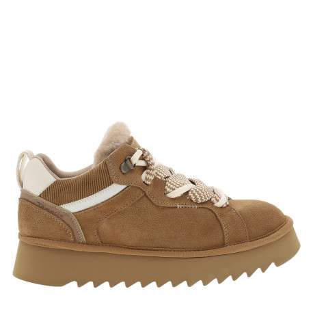 Baskets en cuir camel à talon compensé bas pourvues de deux lacets