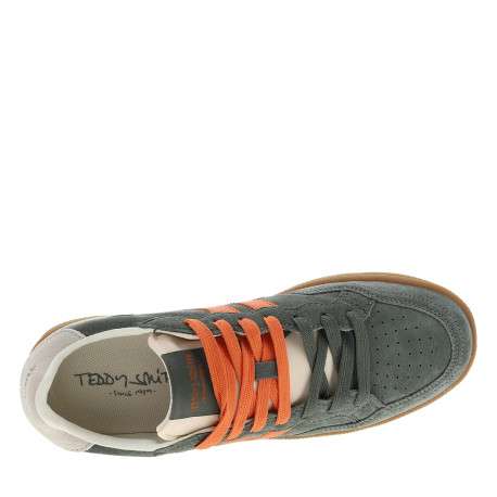 Tennis en cuir kaki à talon plat pourvues de lacets bicolores - Image 5