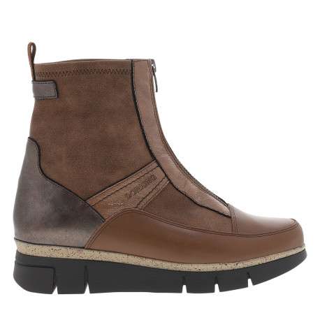 Boots en cuir camel à talon plat bi-matière pourvues d'un zip sur la tige