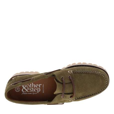Mocassins bateau Flakes en cuir nubuck kaki à talon décroché bas - Image 5