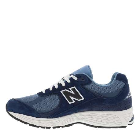 Baskets running 2002 en cuir bleu marine avec un talon plat et des lacets - Image 3