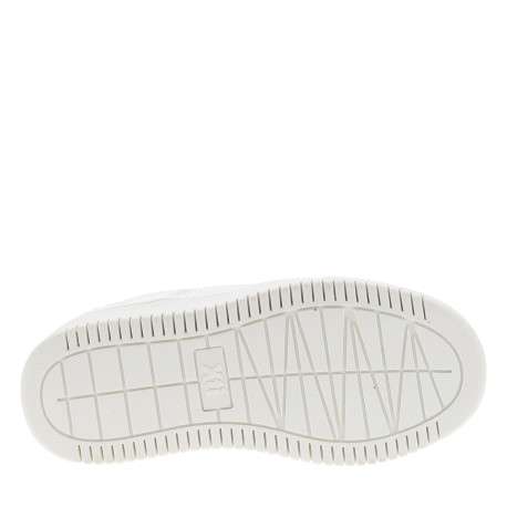 Tennis blanches à talon plat munies d'empiècements et de lacets - Image 6