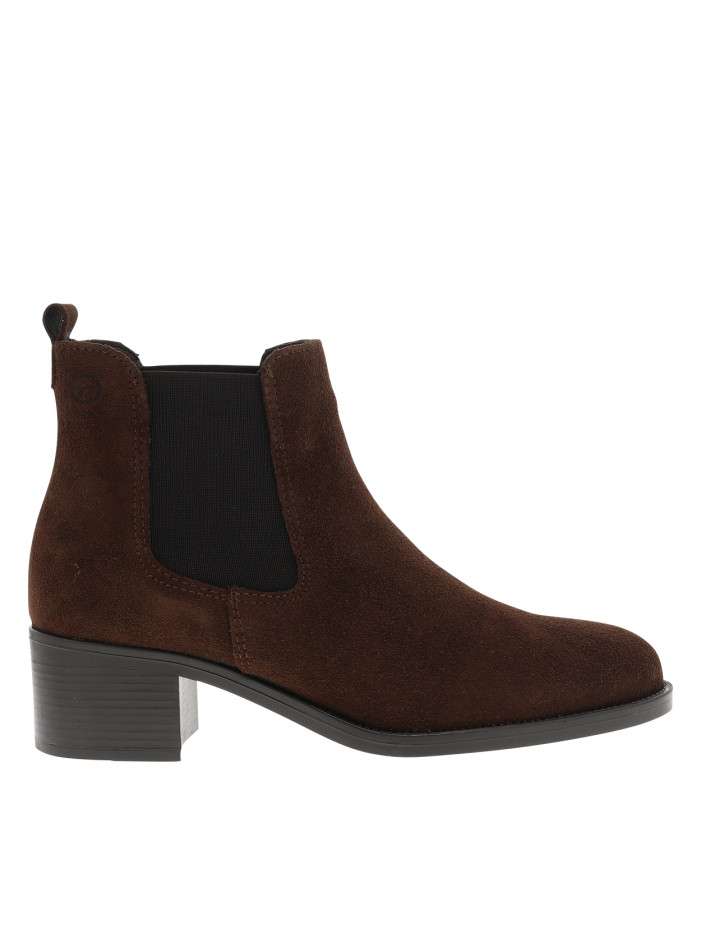 Boots en cuir moka à talon...