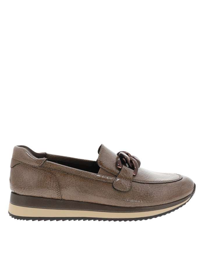 Mocassins taupe à talon...