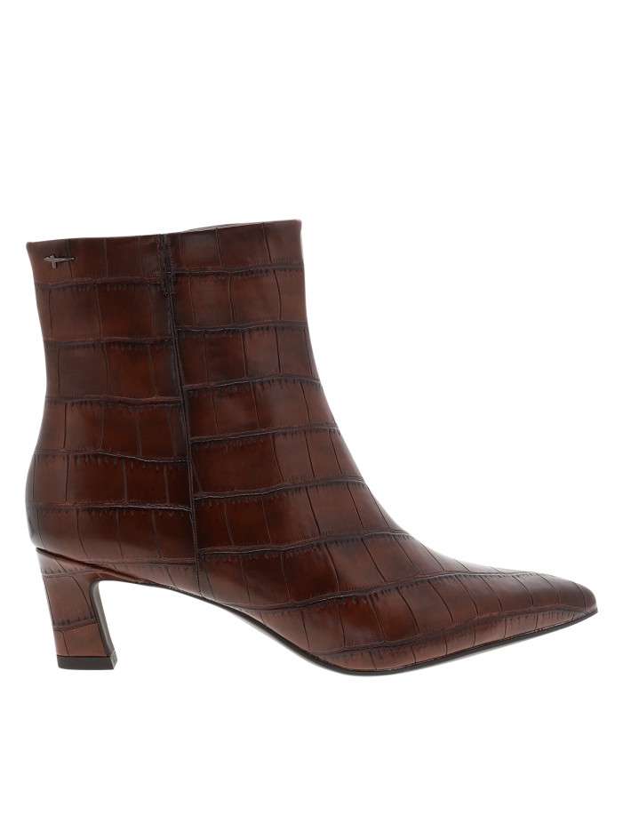 Boots marron à talon...