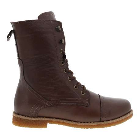 Bottines en cuir chocolat à talon décroché bas munies de lacets et d'un zip