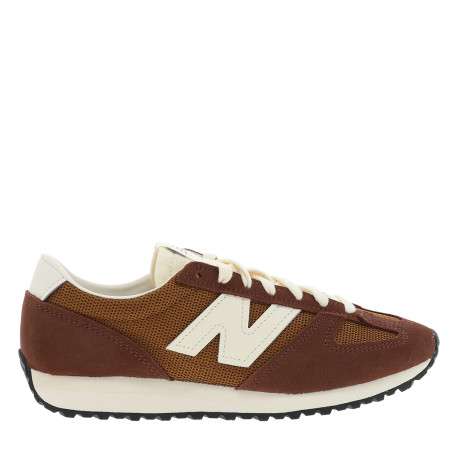 Tennis 471 en cuir bordeaux et miel avec un talon plat et des lacets