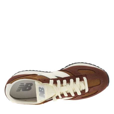 Tennis 471 en cuir bordeaux et miel avec un talon plat et des lacets - Image 5