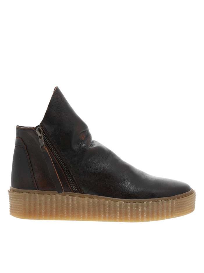 Boots en cuir marron avec...