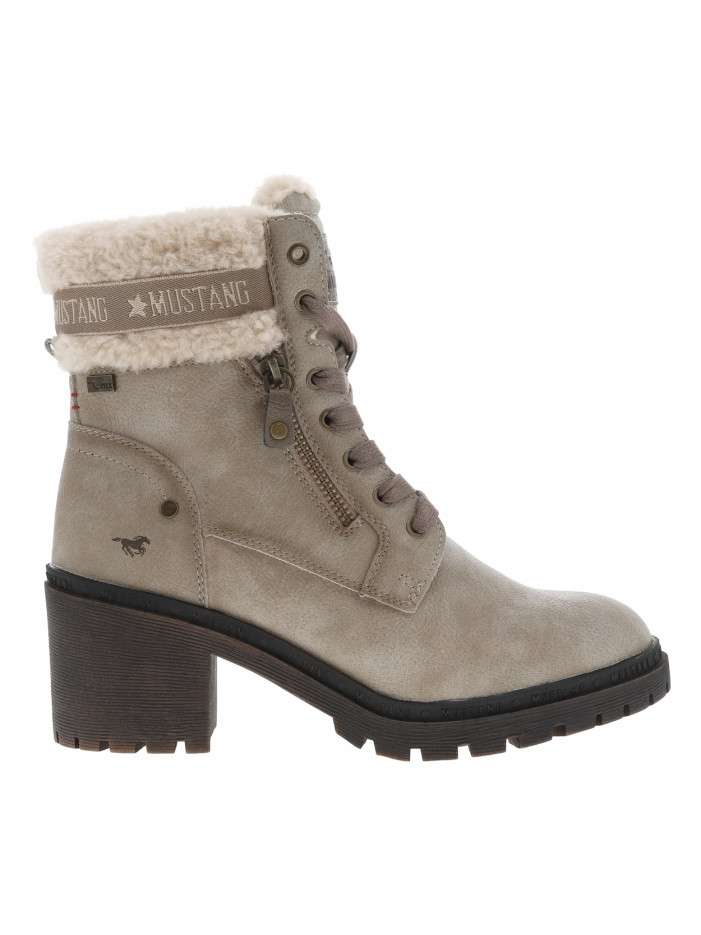Bottines beiges à talon...