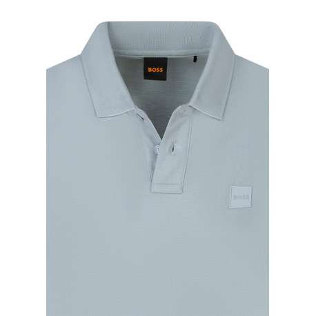 Polo en coton bleu clair avec une coupe droite pourvu d'un col boutonné - Image 3