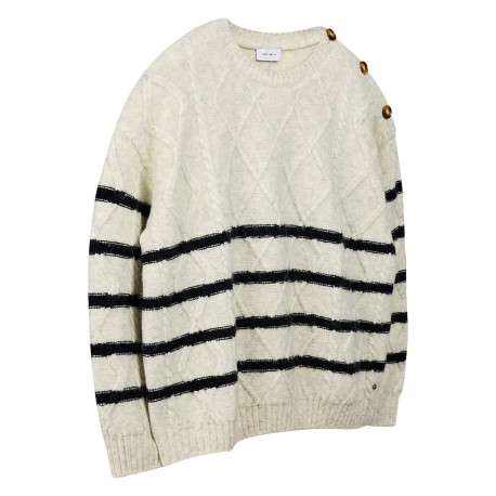 Pull marin en maille torsadée écru à rayures noires et boutons à l'épaule - Image 2