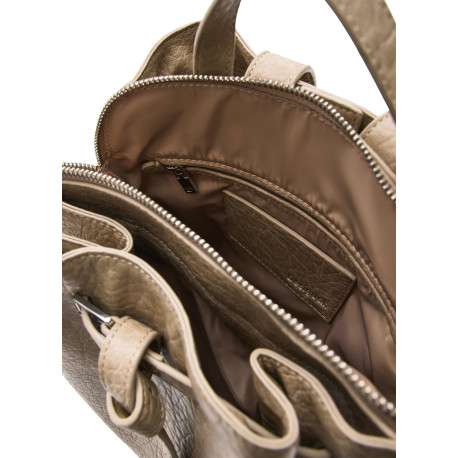 Sac à dos beige pourvu de multiples compartiments de rangement - Image 3