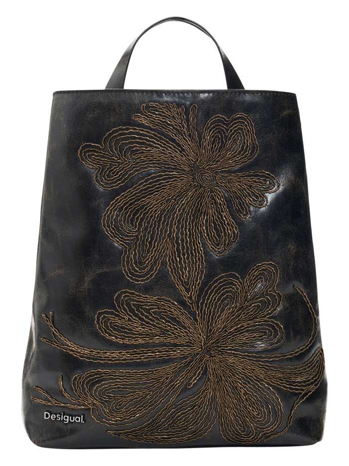 Sac à dos marron pourvu de...
