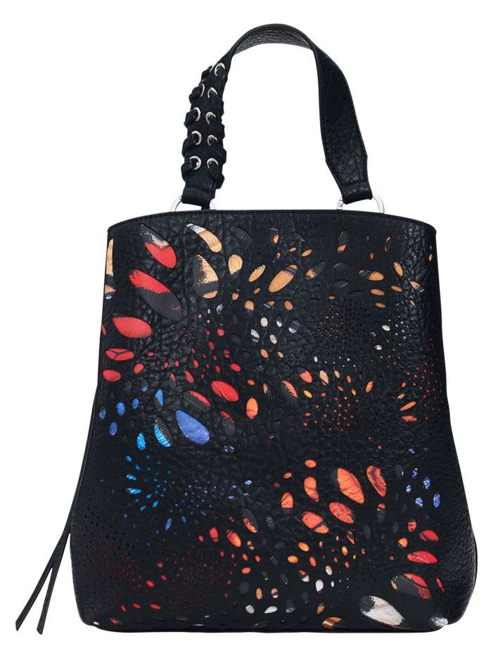 Sac à dos noir en maille...