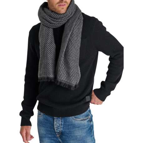 Écharpe anthracite pourvue d'un motif à rayures et d'une maille épaisse