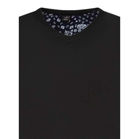 T-shirt en coton noir uni avec un petit patch carré cousu et à col v - Image 3