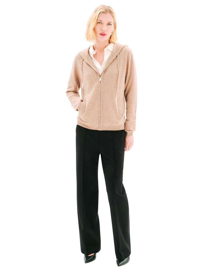 Gilet en laine taupe avec...