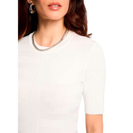 Pull écru uni pourvu d'une coupe droite et des manches courtes - Image 6