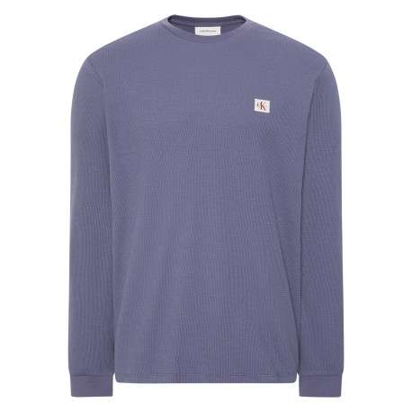 Pull bleu argenté à coupe droite pourvu d'un col rond et de manches longues