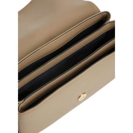 Sac à bandoulière beige agrémenté d'un revêtement synthétique grainé - Image 3