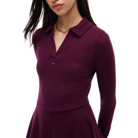 Robe courte en coton biologique bordeaux à coupe droite avec un col à revers - Image 5