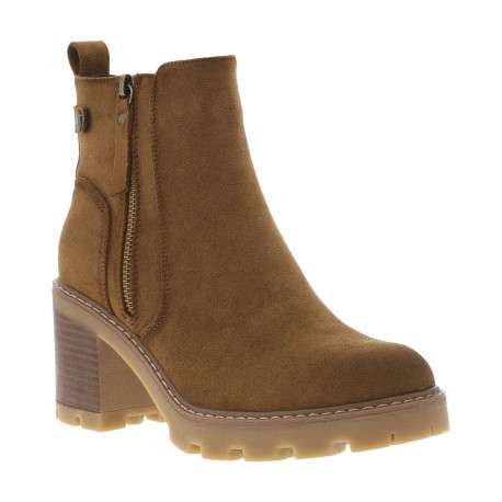 Boots camel avec un talon décroché haut et un zip de chaque côté