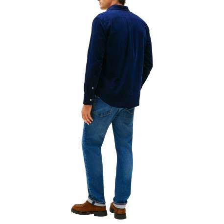 Chemise en coton marine unie pourvue d'un col à rabats boutonné - Image 3