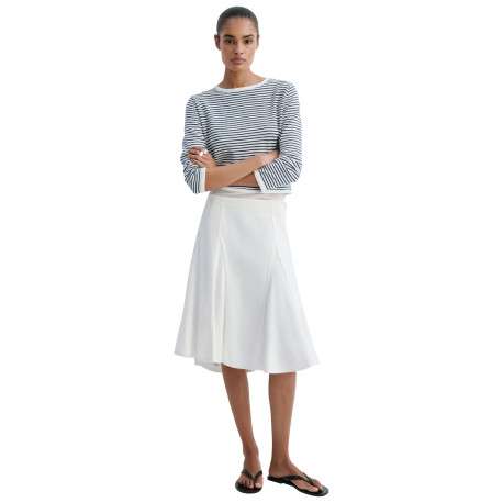 Pull blanc et marine à rayures avec une coupe droite et un col rond - Image 3