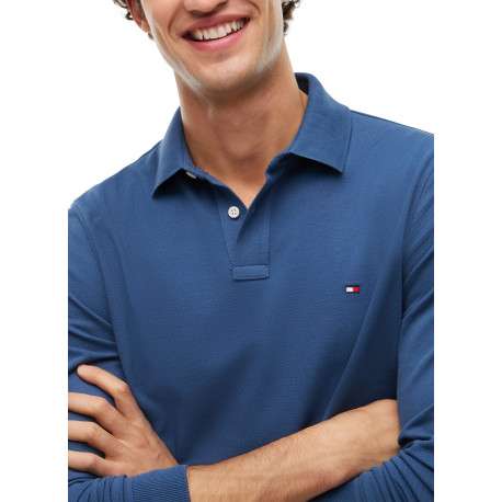 Polo en coton biologique bleu à coupe droite pourvu d'un col boutonné - Image 4