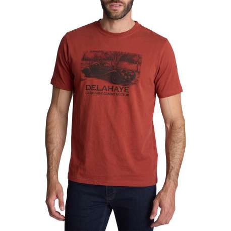 T-shirt rouge à col orné d'une sérigraphie automobile rétro sur la poitrine