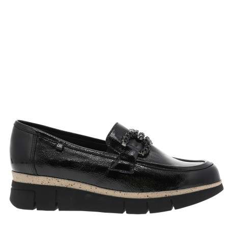 Mocassins en cuir noirs avec semelle à talon plat et soufflets élastiqués