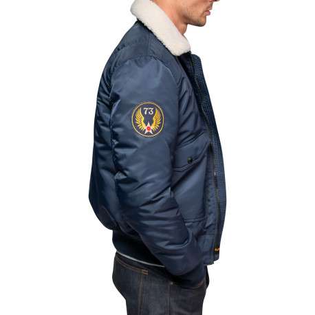 Blouson bleu marine pourvu d'un col à revers en fausse fourrure - Image 4