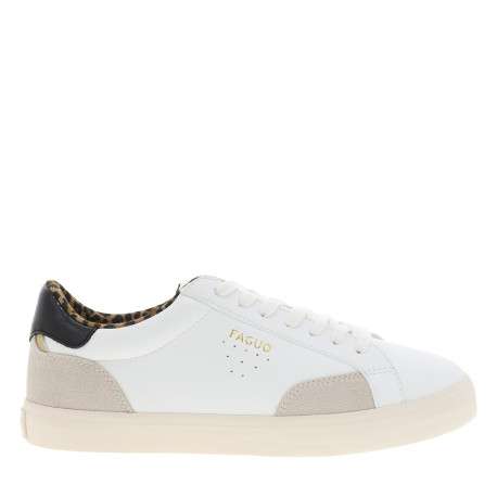Tennis Juniper blanches ornées d'empiècements suédés à talon plat