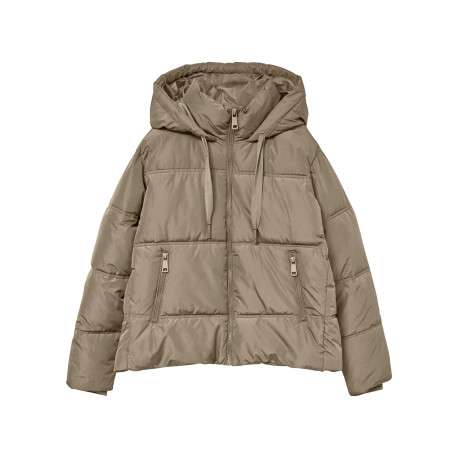 Doudoune beige matelassée avec un col à capuche et fermeture à glissière