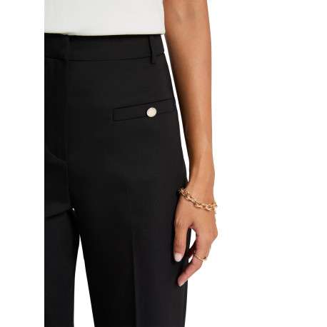 Pantalon chino noir pourvu d'une coupe droite et de plis à l'avant - Image 5
