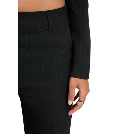 Pantalon chino noir à coupe droite pourvu de passants pour la ceinture - Image 5