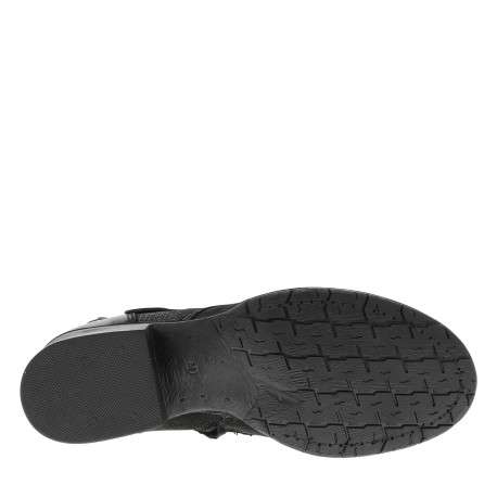 Boots en cuir noir texturé à talon plat et avec une fermeture zippée côté intérieur - Image 6