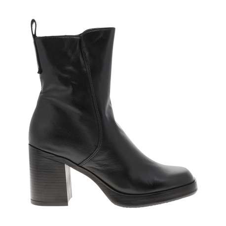 Bottines en cuir noires à talon décroché moyen pourvues d'une fermeture zippée