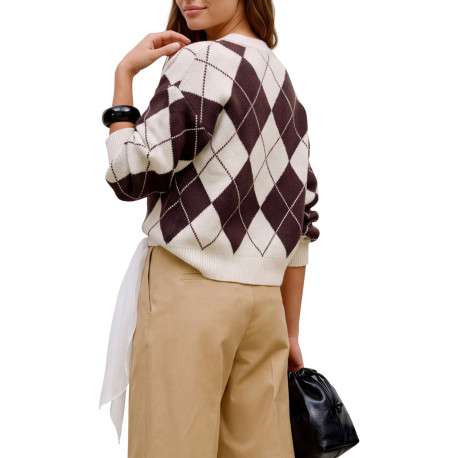 Pull jacquard marron et beige à motifs losanges muni d'une coupe droite - Image 2