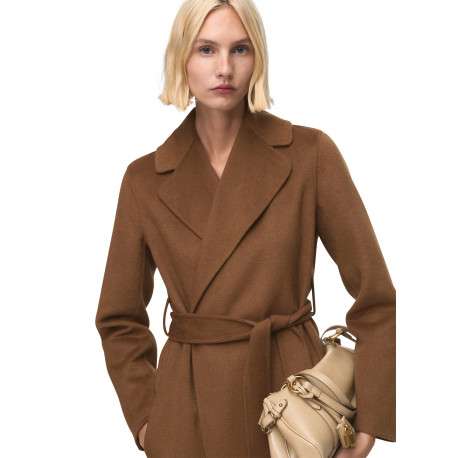 Manteau long en laine mélangée camel uni avec une coupe droite et un col cranté - Image 4
