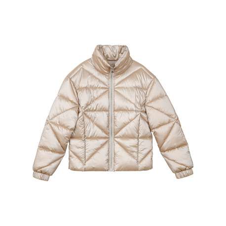 Doudoune beige unie matelassée avec une coupe droite et un col montant