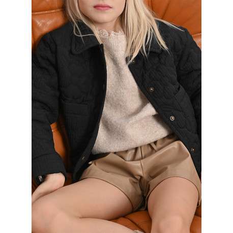 Blouson noir matelassé avec un col à revers et des boutons en laiton - Image 3