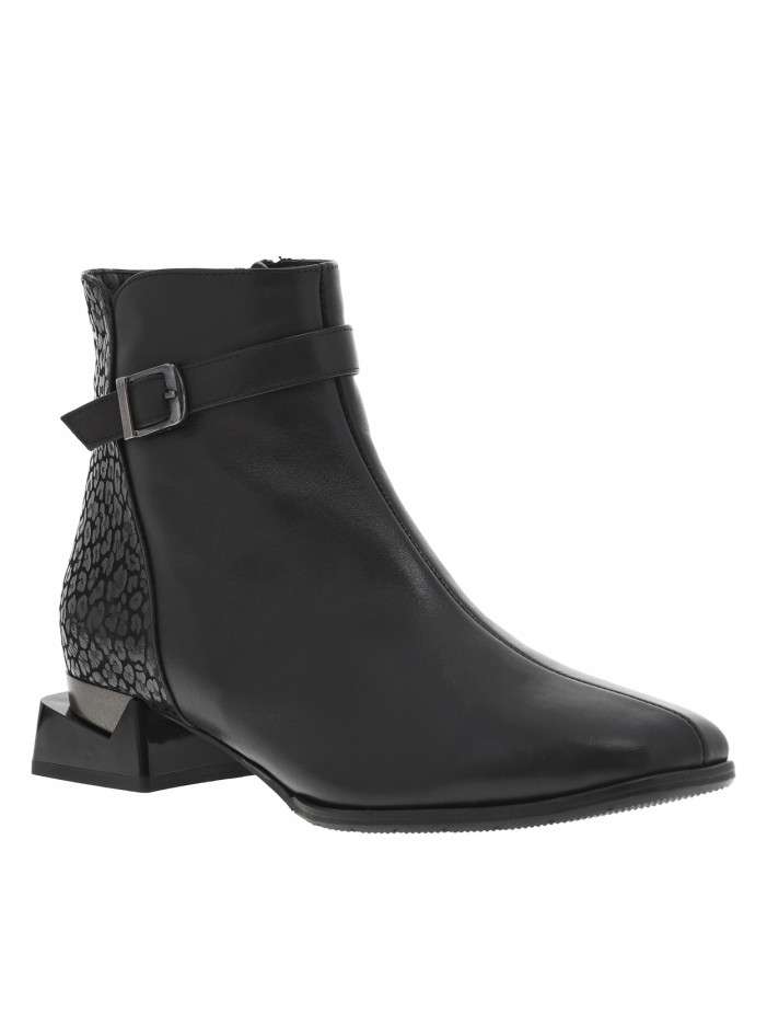 Boots en cuir noires à...