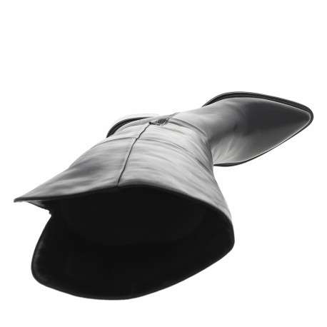 Bottes en cuir noires avec semelle à talon décroché moyen et fermeture zippée - Image 5