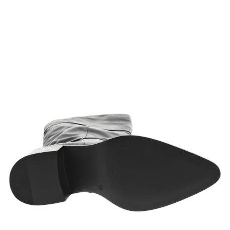 Bottes en cuir noires avec semelle à talon décroché moyen et fermeture zippée - Image 6