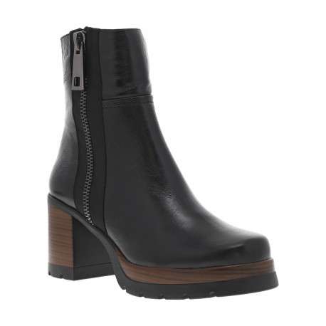 Boots en cuir noires à semelle effet bois à talon décroché haut et à zip latéral