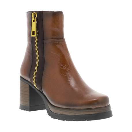 Bottines en cuir cognac avec semelle à talon décroché haut et glissière