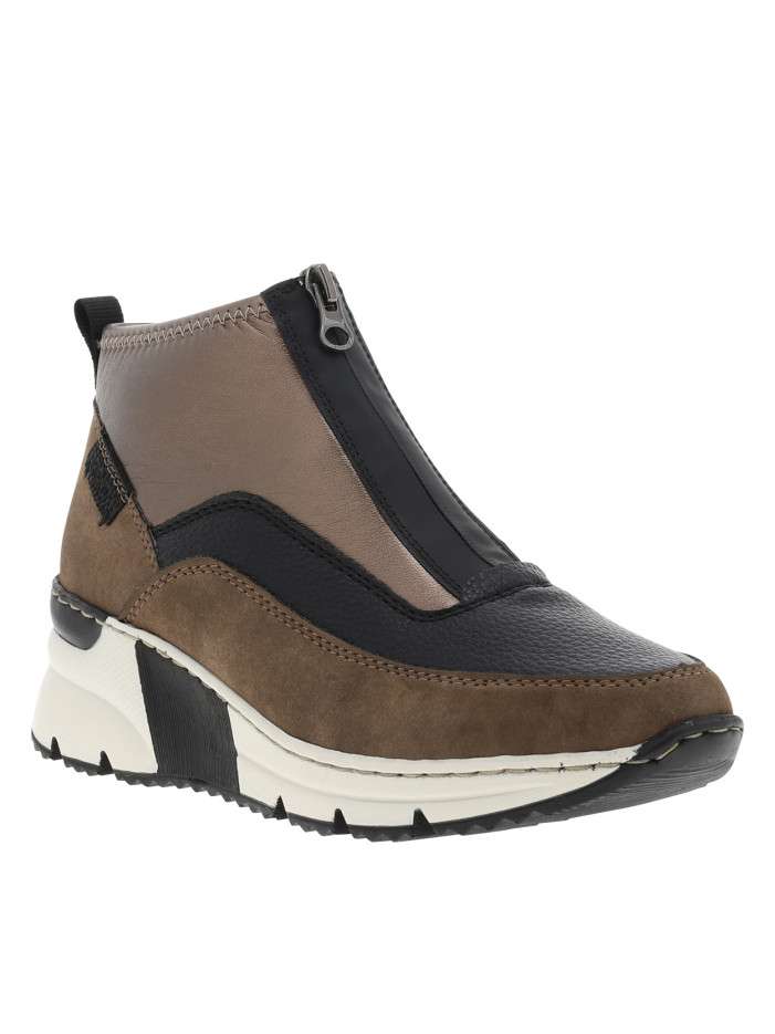 Boots brunes à talon...